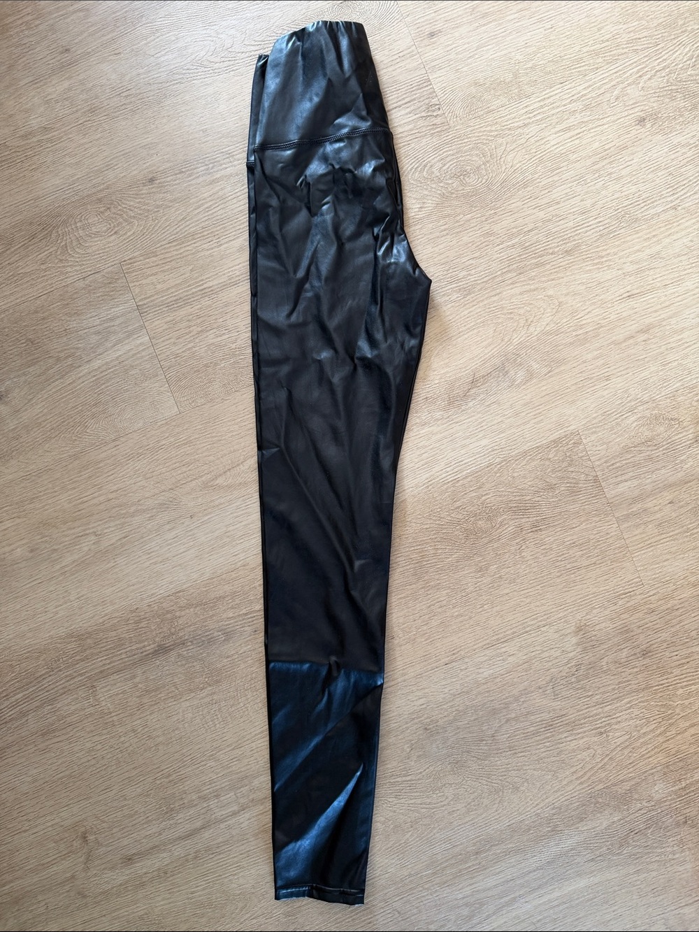 Wilfred Free Faux Leather Tights